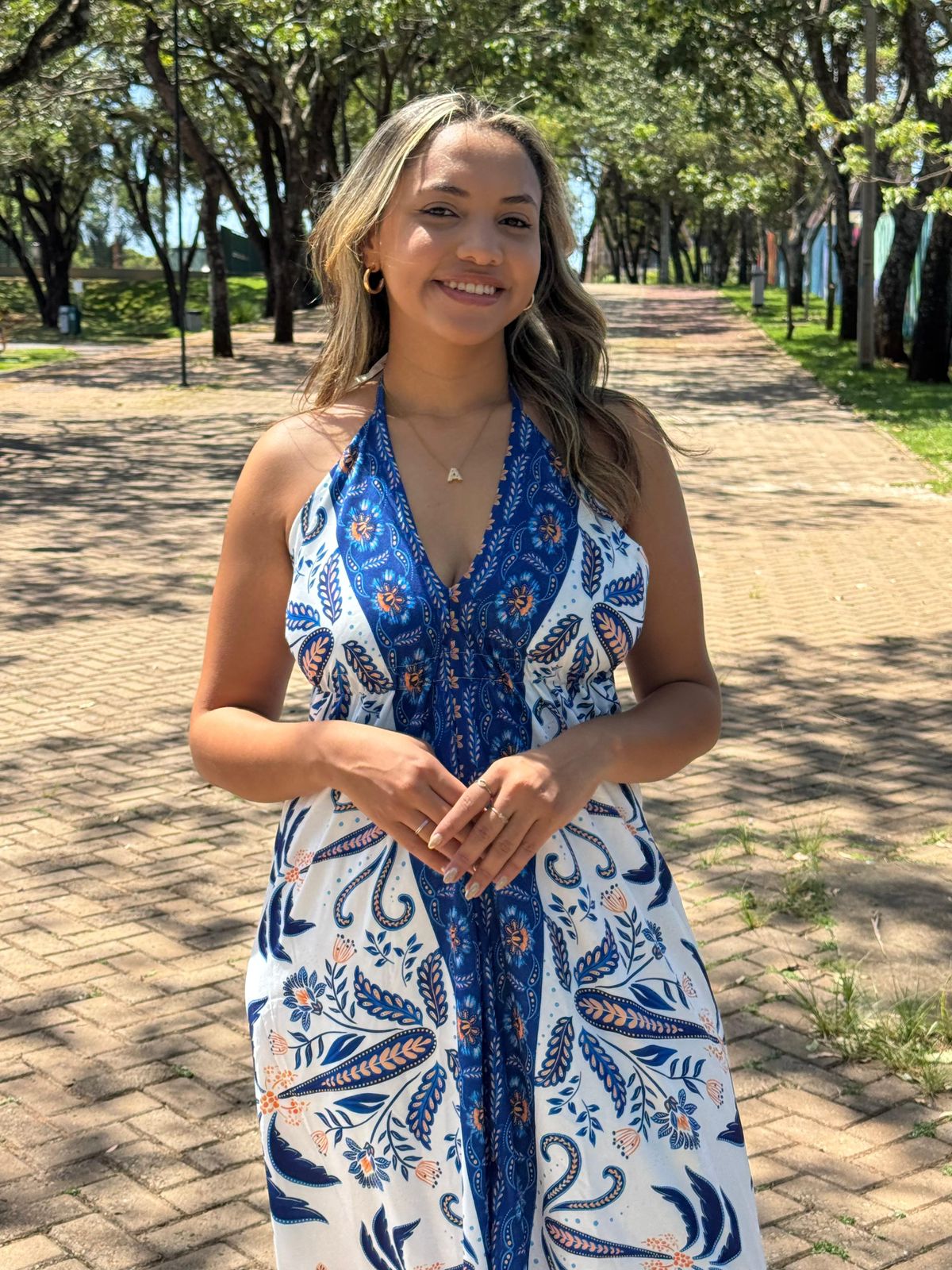Vestido longo com alça reguláveis e forro estampa